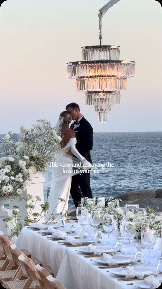 Nobody teaches you how you’re supposed to feel when you marry the right person. You just feel it, and somehow everyone around you feels it too.
Planning  @lookatmebridesco with Gloria @itsgloria.solans 
Design @lookatmebridesco with Michelle @michgrsv 
BTS LMB @dreamy_content 
Production @ambientic_
@floral.dreams.by.vero.romo @bajastationary
B & G 
@Monikasoko
@klancy_pants
#LookAtMeBrides #CaboWedding #WeddingCeremony
